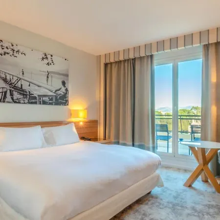 Hotel - Port St Laurent By Ihg