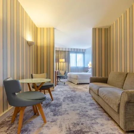 - Port St Laurent By Ihg Hotel Saint-Laurent-du-Var