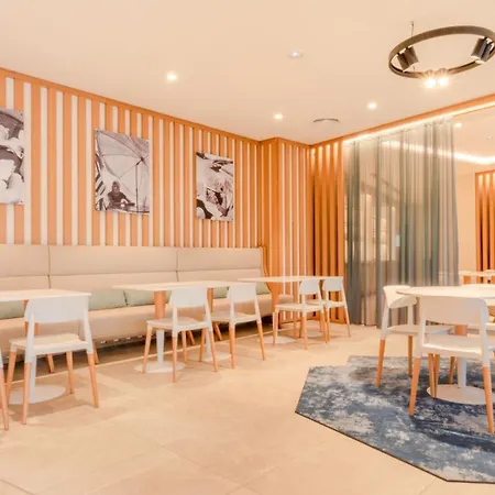 מלון - Port St Laurent By Ihg 4*