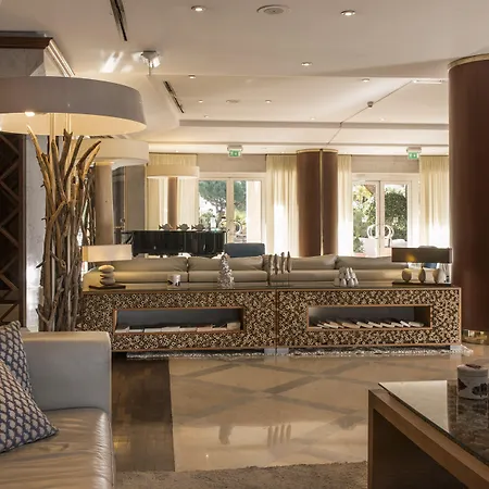 - Port St Laurent By Ihg 4* סאן-לורן-דו-ואר