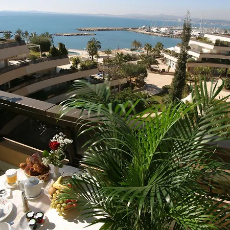 מלון - Port St Laurent By Ihg 4*
