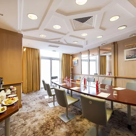 מלון - Port St Laurent By Ihg 4*