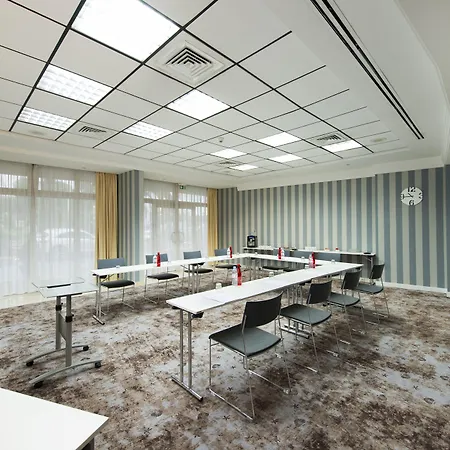 מלון - Port St Laurent By Ihg 4*