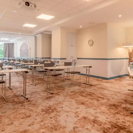 מלון - Port St Laurent By Ihg