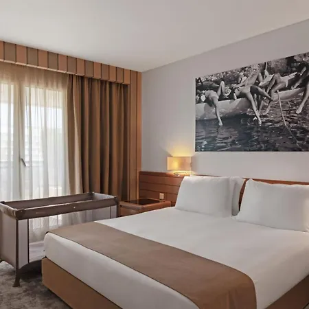 Hotel - Port St Laurent By Ihg