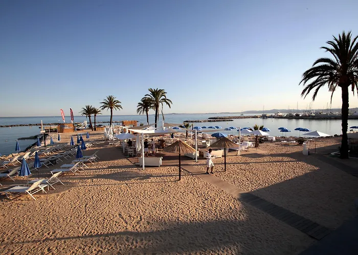 圣洛朗港尼斯假日酒店 4* 圣罗兰度瓦