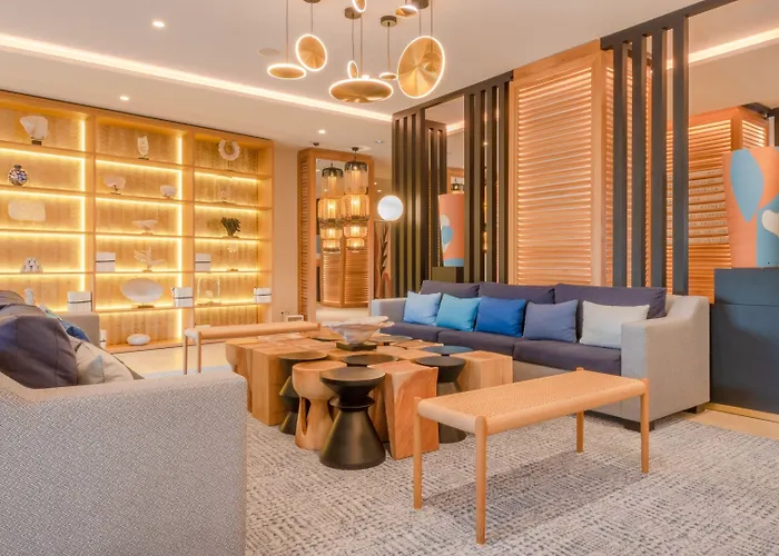 圣洛朗港尼斯假日酒店 4* 圣罗兰度瓦