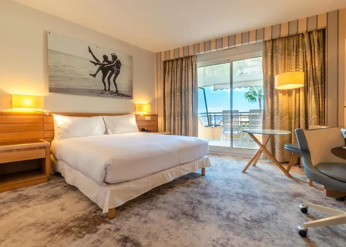 圣洛朗港尼斯假日酒店 4*